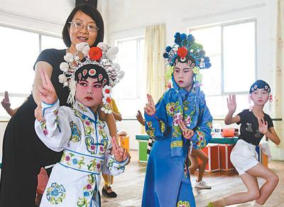 招生難升學(xué)難就業(yè)難 戲曲教育如何破“難”前行 招生難升學(xué)難就業(yè)難 戲曲教育如何破“難”前行