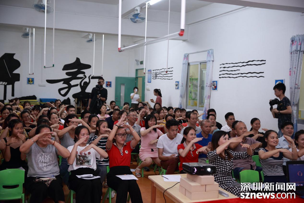 育兒講堂 : 彩田幼兒園 分享 學習“數(shù)學”和“語文”？